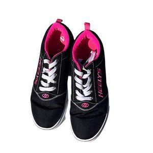 Woman’s heelys 8.5 black pink